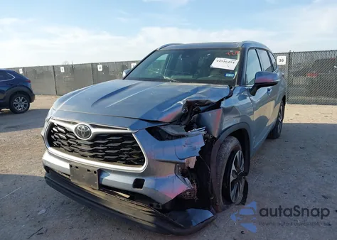 2022 Toyota Highlander Xle from USA, damaged, VIN 5TDHZRAH3NS138167
